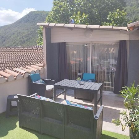 Besseges Charmant Appart Cosy Climatise Avec Terrasse מראה חיצוני תמונה